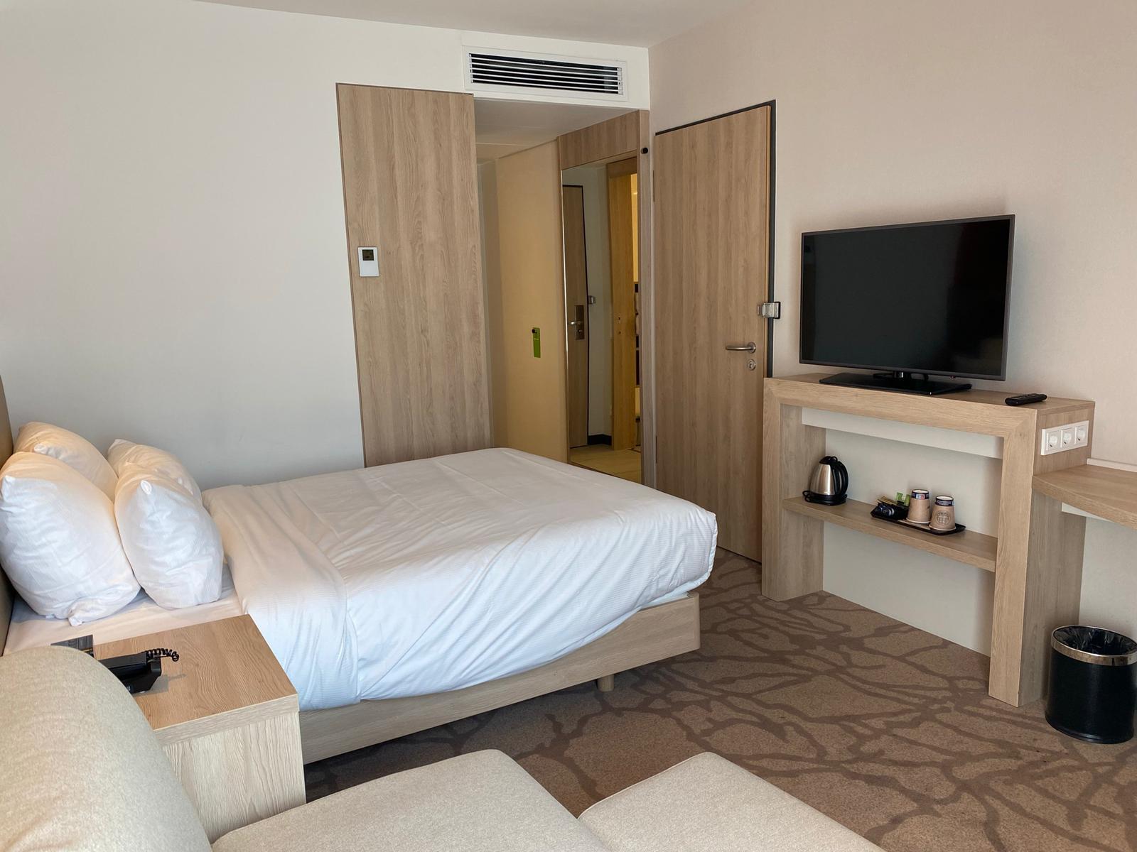Отель Hampton By Hilton Freiburg Экстерьер фото