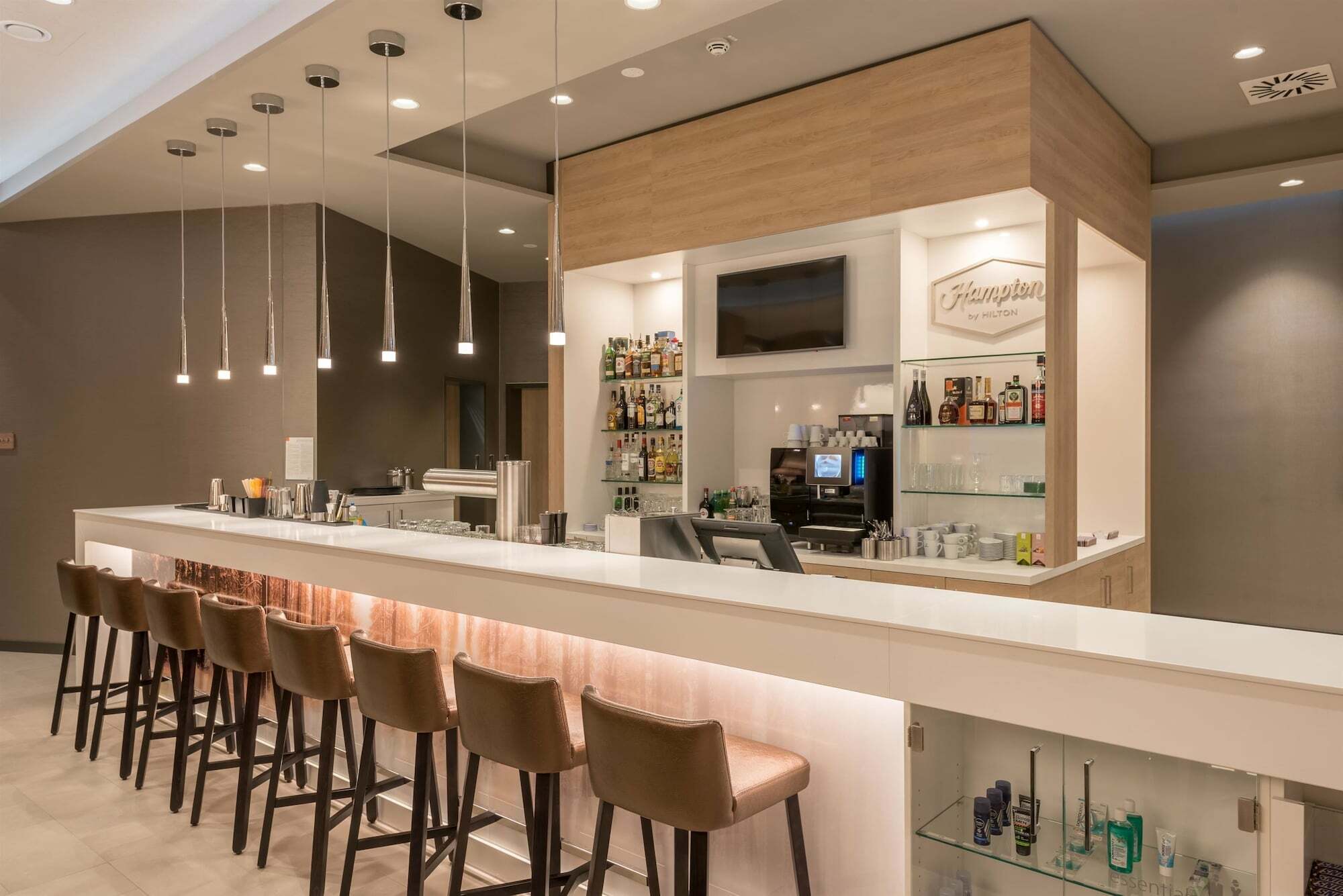 Отель Hampton By Hilton Freiburg Экстерьер фото